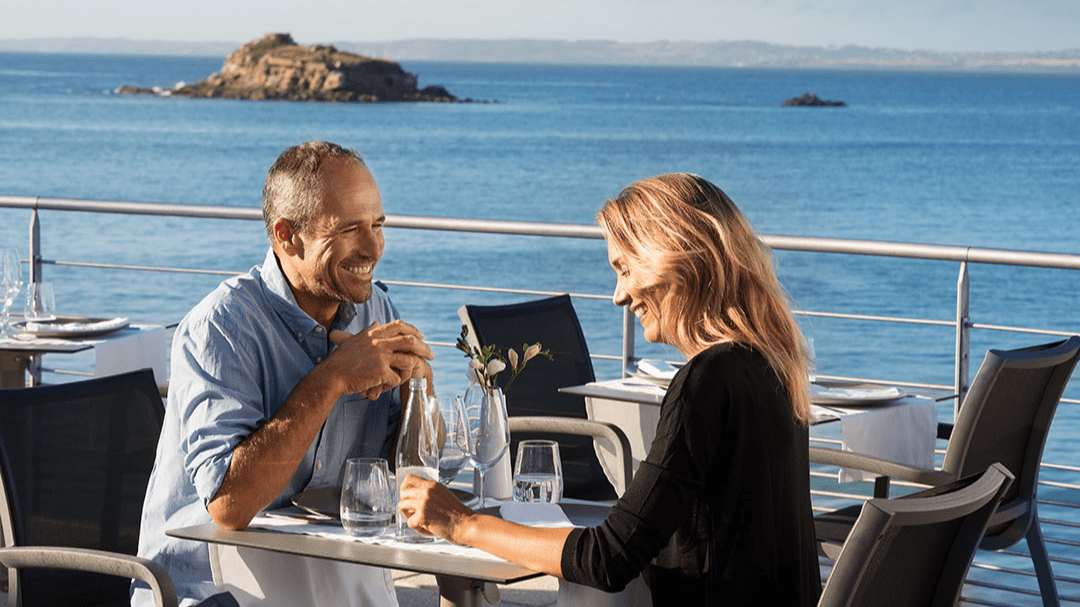 Terrasse extérieure restaurant thalasso Douarnenez