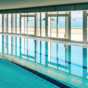 Piscine d'eau de mer thalasso Douarnenez Valdys