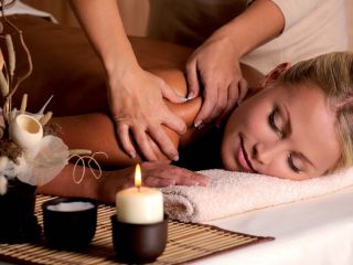 Massage corps californien dans le cadre d'une cure thalasso