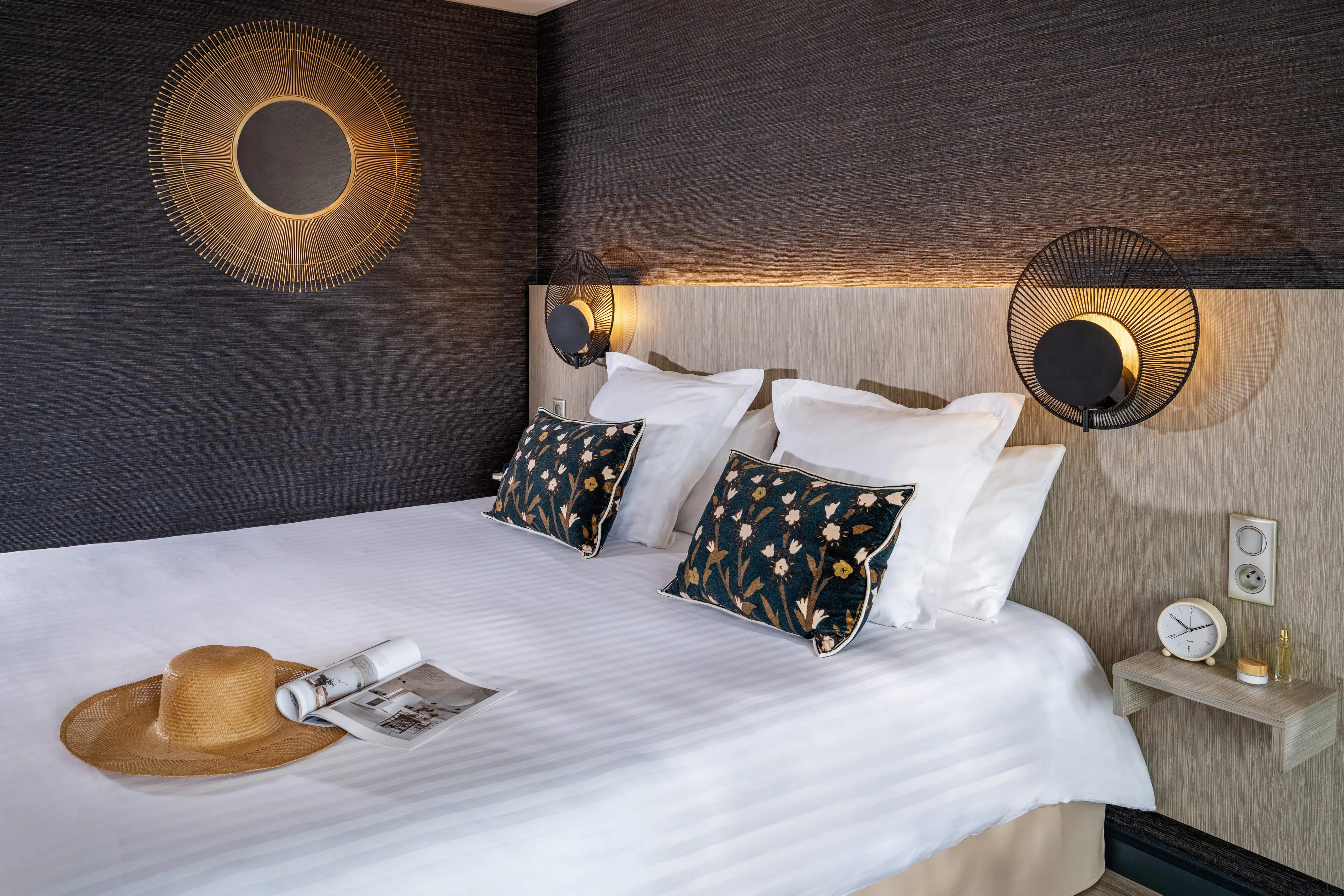 Chambre supérieure avec balcon, spa et piscine vendée